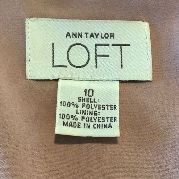 🌸 LOFT Pink Beaded V-Neck Sleeveless Blouse – Size 10 (Fits Like 6–8) - Picture 8 of 8